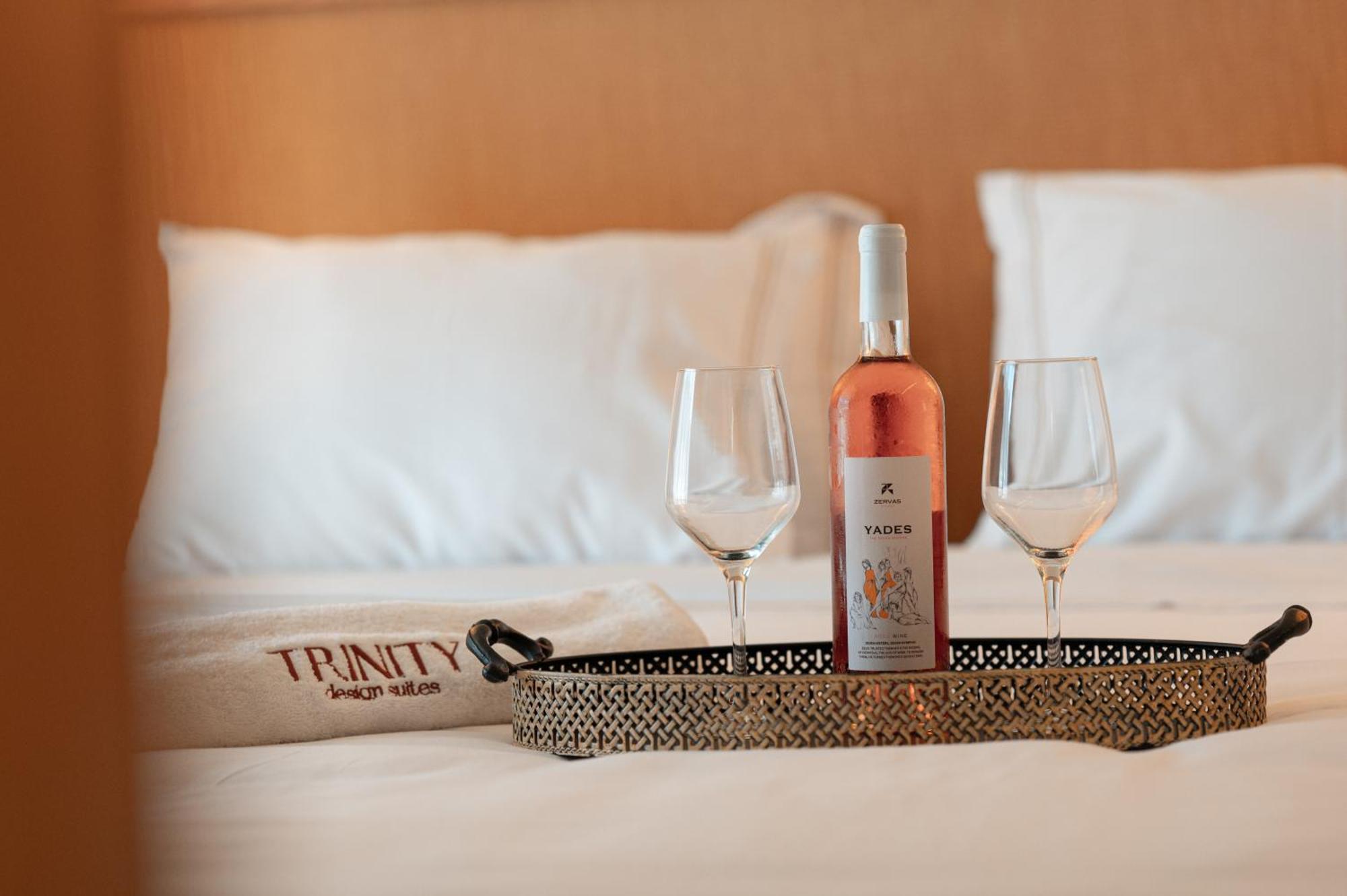 Trinity Design Suites Valanidorachi Buitenkant foto