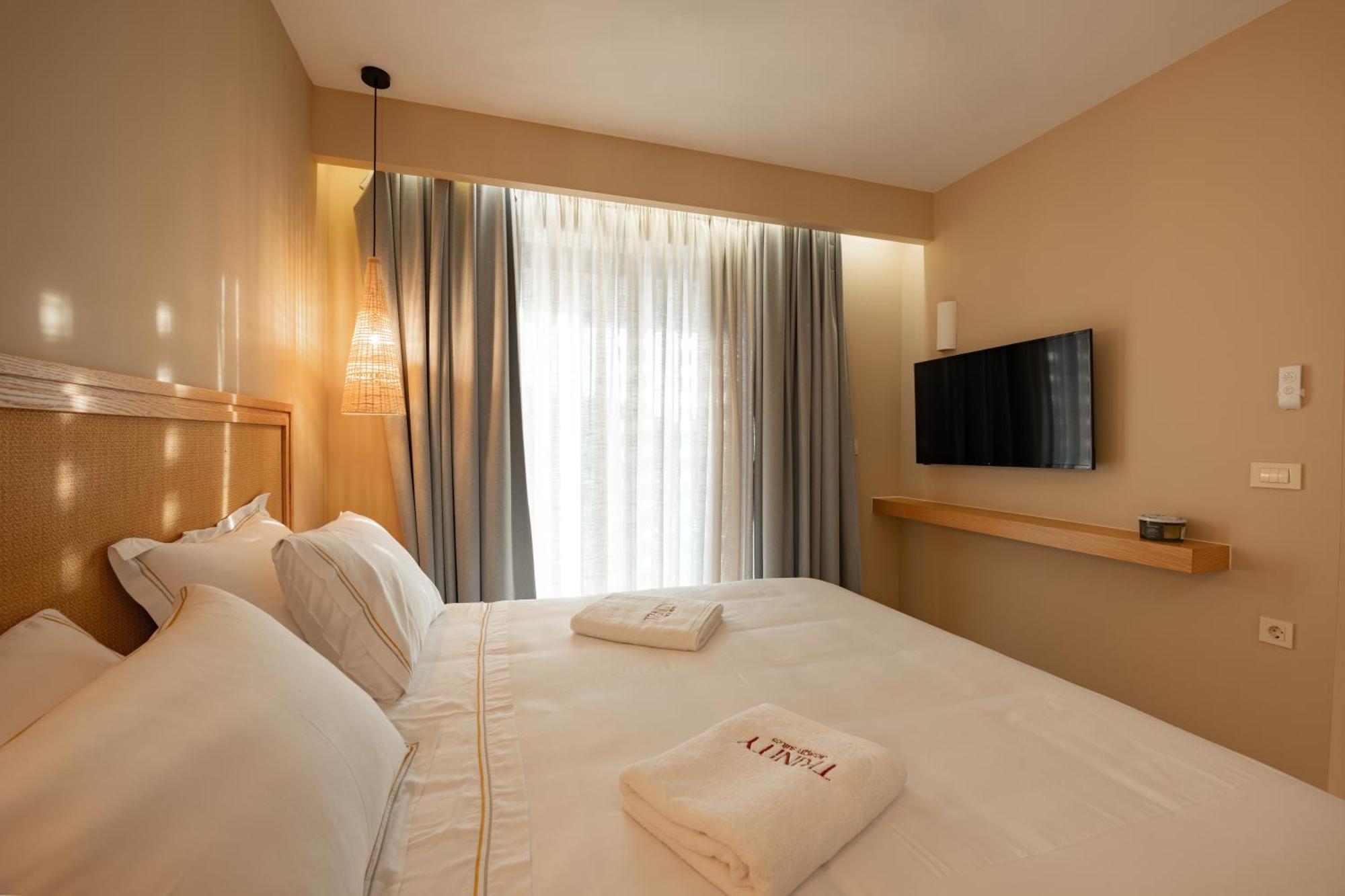 Trinity Design Suites Valanidorachi Buitenkant foto