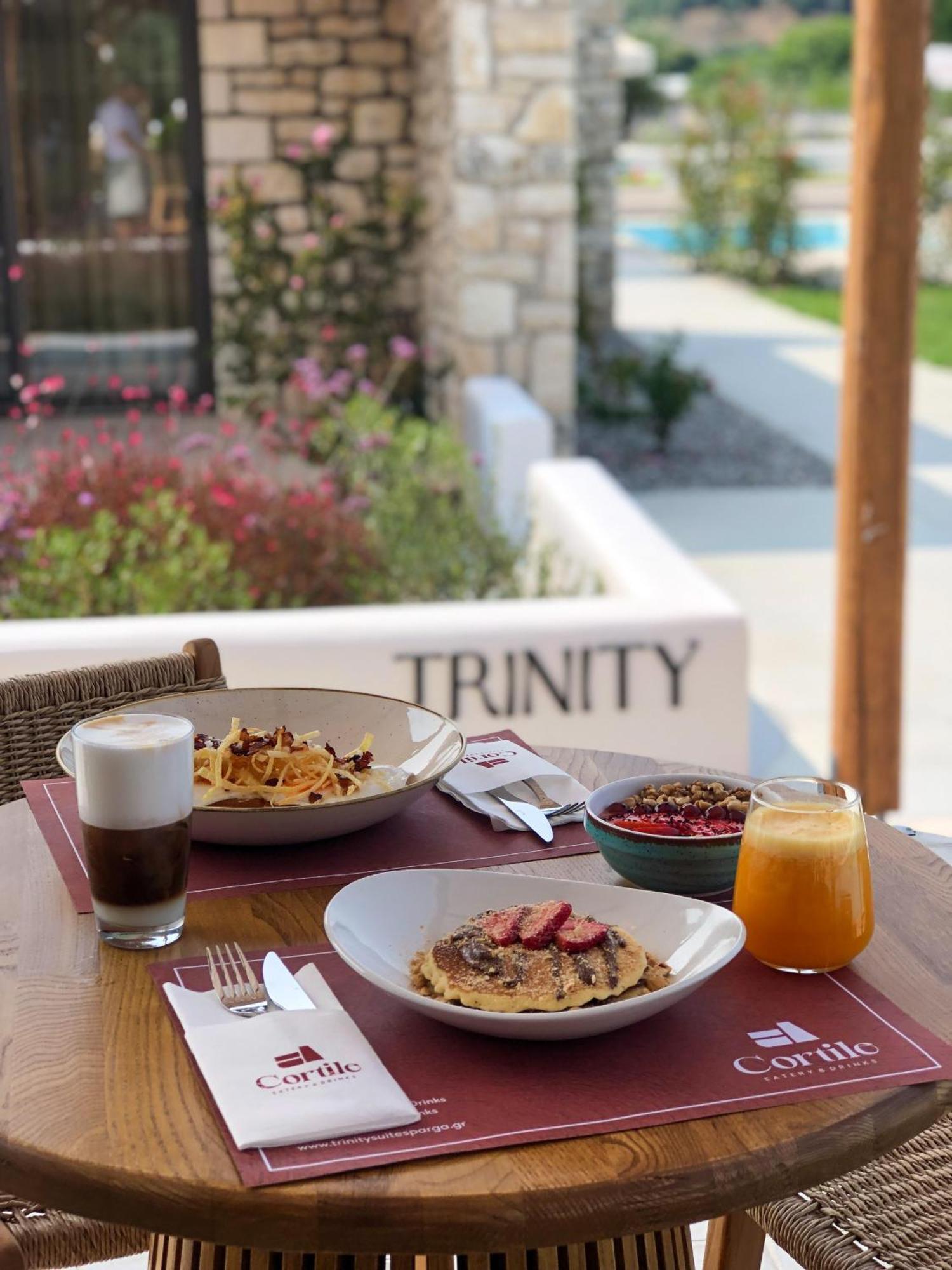 Trinity Design Suites Valanidorachi Buitenkant foto