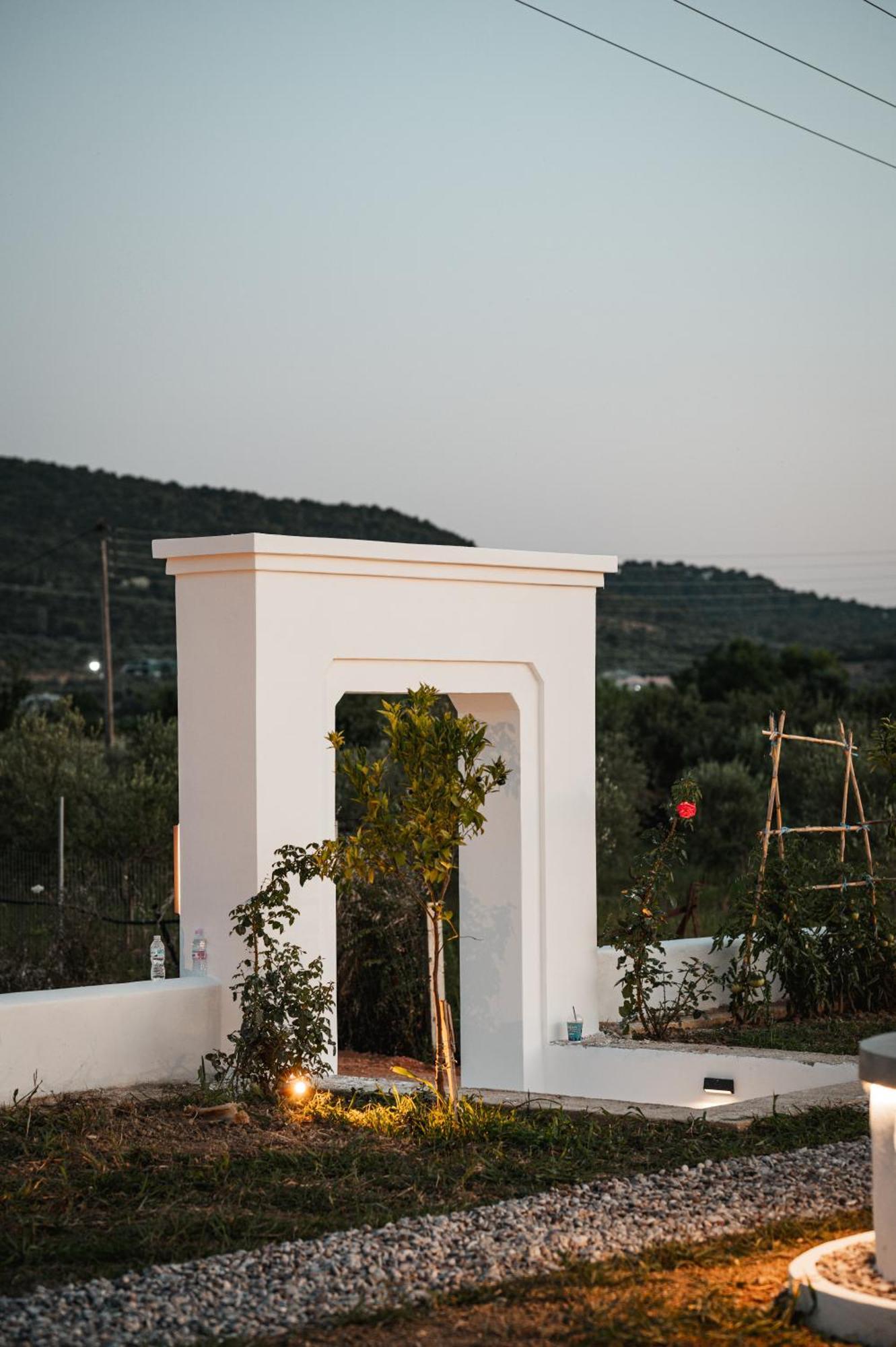 Trinity Design Suites Valanidorachi Buitenkant foto