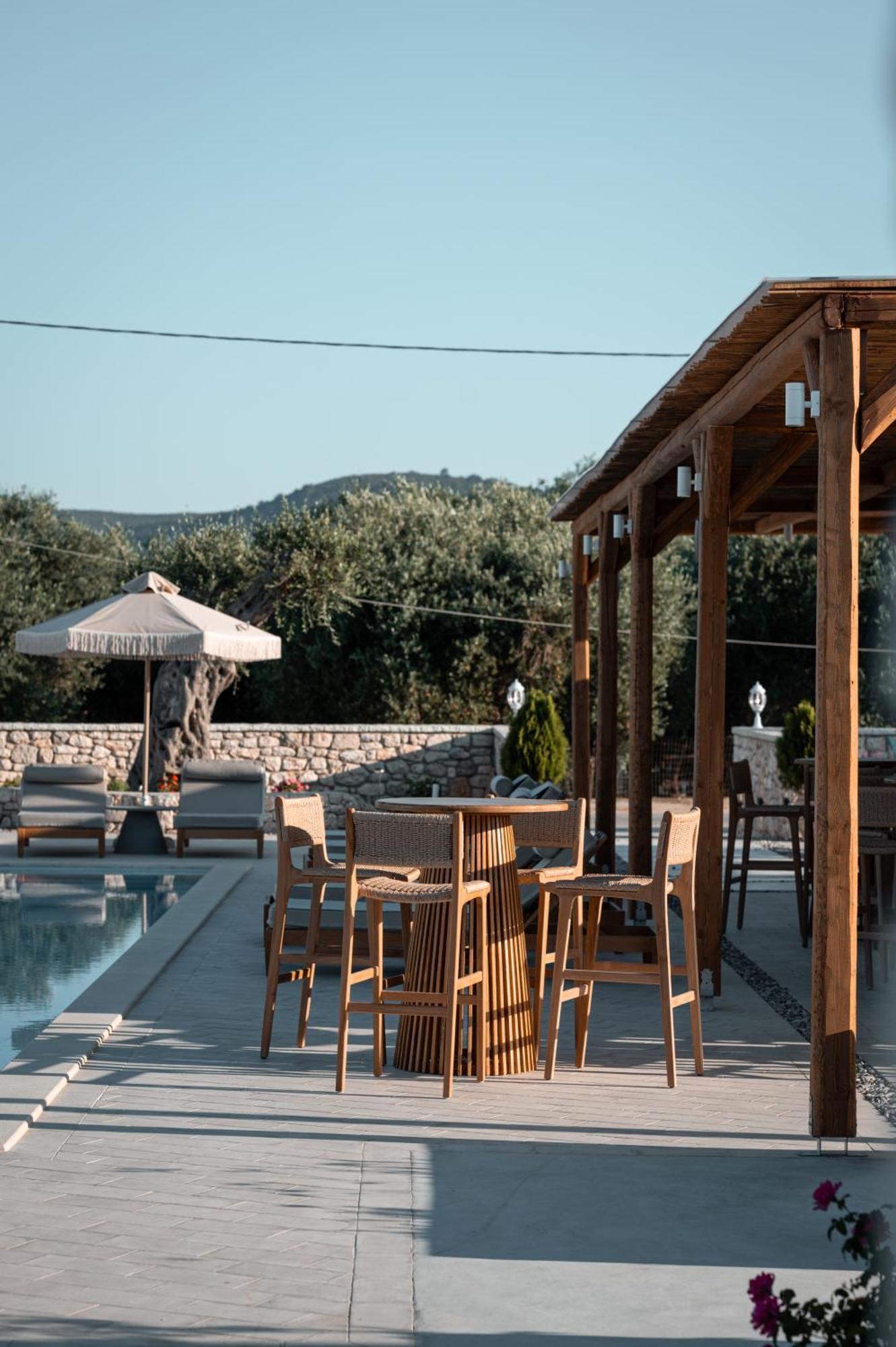 Trinity Design Suites Valanidorachi Buitenkant foto