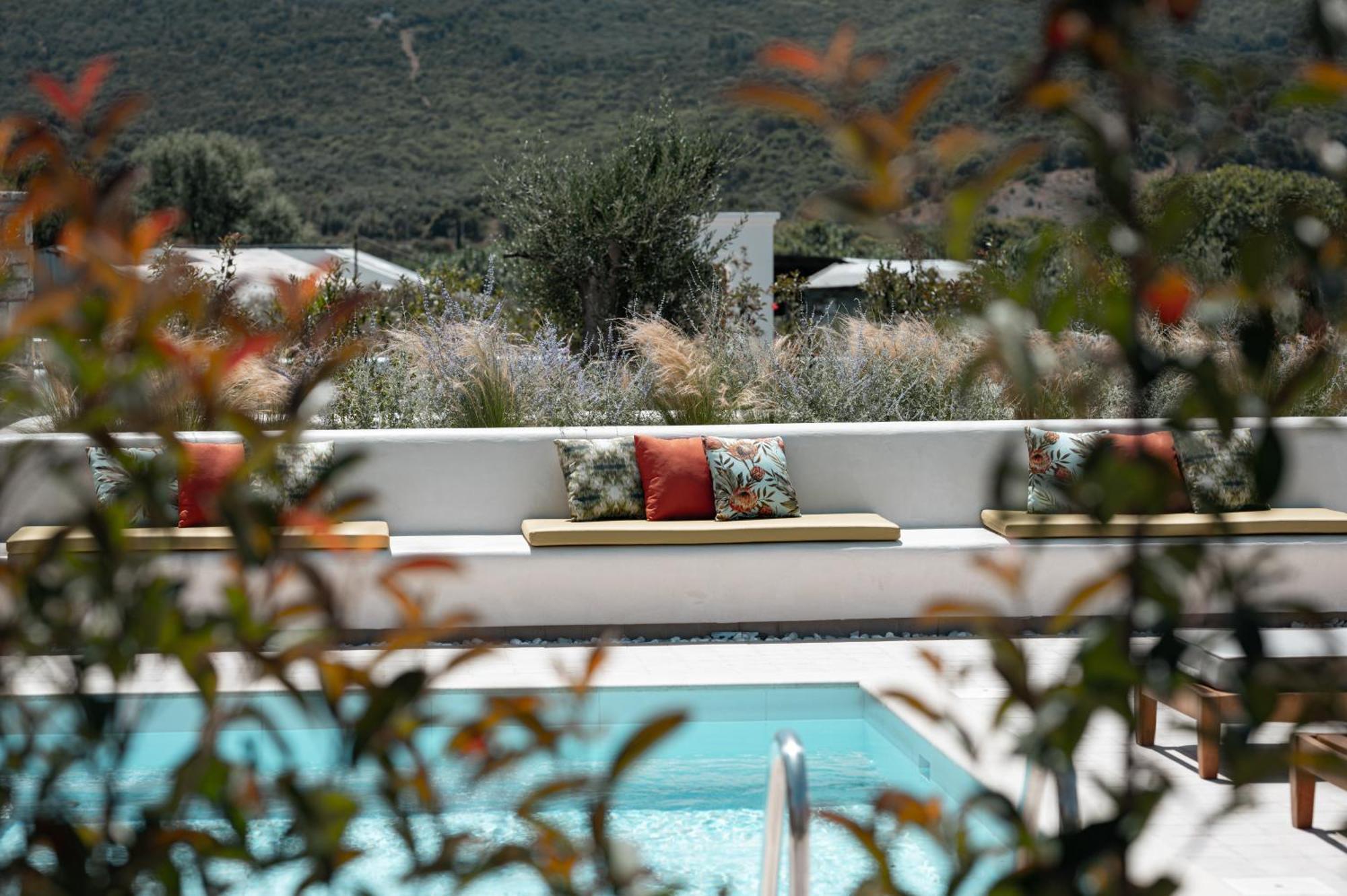 Trinity Design Suites Valanidorachi Buitenkant foto
