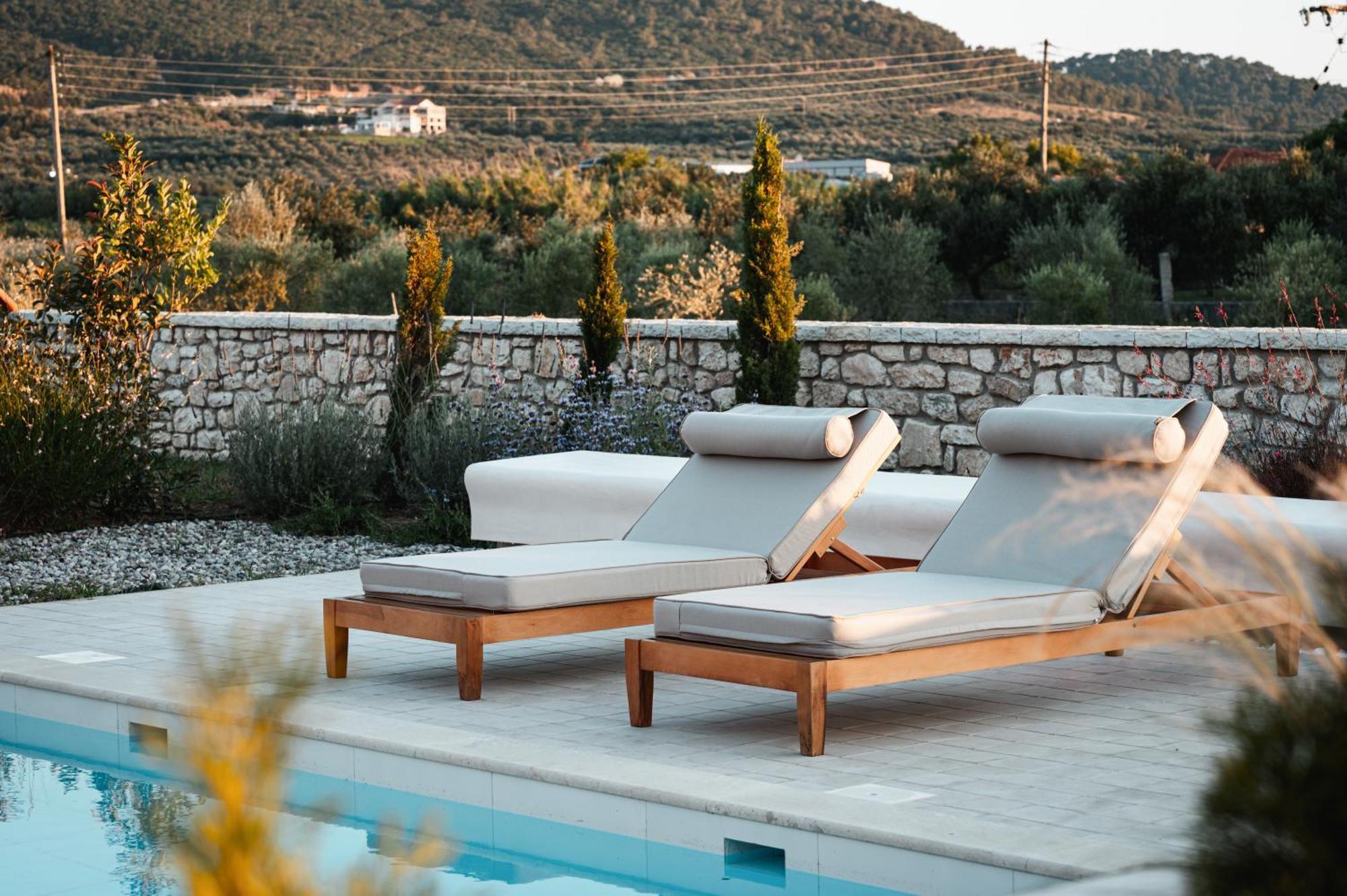 Trinity Design Suites Valanidorachi Buitenkant foto